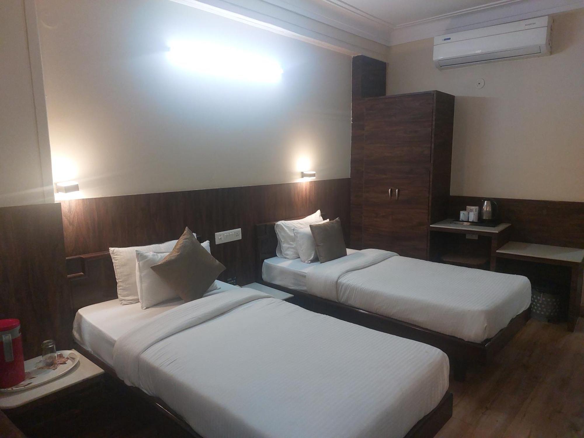 Hotel Shikhar Palace 자발푸르 외부 사진